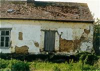 Soignies (Hoves). Logis en bauge. Etat 1987